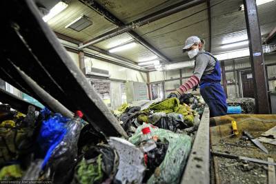 Завод, саботирующий уборку мусора и метеоритный дождь: главное в Ленобласти за 21 ноября