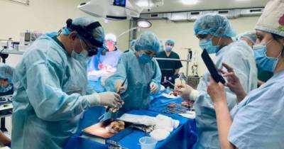 Во Львове трем пациентам пересадили сердце и почки от одного донора (9 фото)