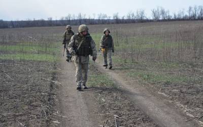На Донбассе боевики из гранатомета обстреляли позиции ВСУ возле Водяного