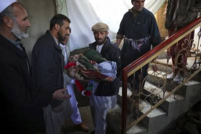 В Афганистане 8 человек погибли в результате ракетного обстрела, ответственность взяли террористы "ИГИЛ"