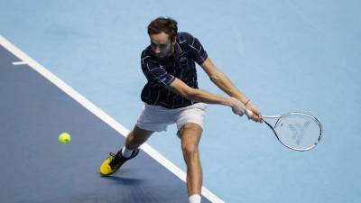 Медведев победил Надаля и вышел в финал итогового турнира ATP