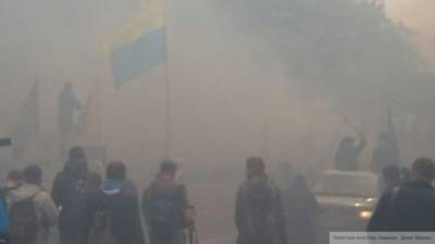 Украинские радикалы окружили место лечения Зеленского