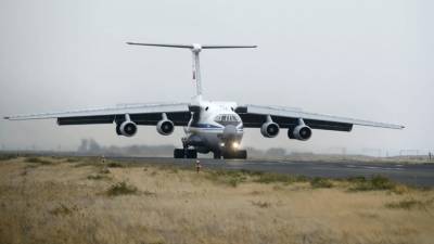 Самолёты ВКС доставляют военных инженеров в Карабах
