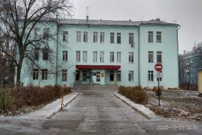 Жители Новомосковска высмеяли ремонт местной поликлиники