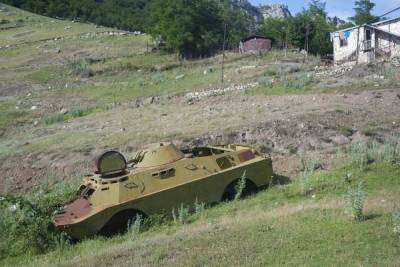 Власти заявили о полном разрушении города Мартуни в Карабахе - mk.ru - Россия - Армения - Азербайджан - Мартуни