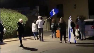 Кто стоит за демонстрацией сторонников Нетаниягу у дома родителей павшего офицера ЦАХАЛа - расследование