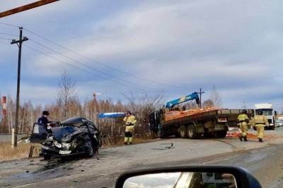 В Челябинской области автоледи при обгоне врезалась в фуру