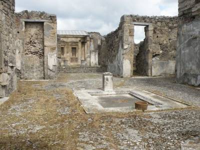 Останки двух мужчин обнаружили при раскопках древней Помпеи