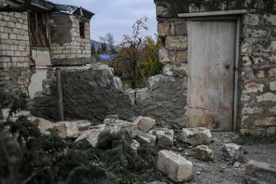 Стало известно о почти полном разрушении города Мартуни в Нагорном Карабахе - lenta.ru - Мартуни