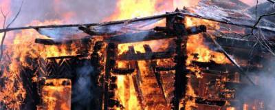 В Кировской области при пожаре в доме погибли 4 человека, в том числе двое детей