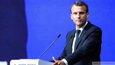 Эммануэль Макрон не станет отменять карантин во Франции