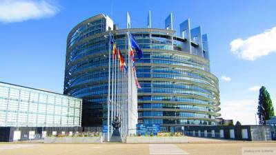 Европарламент встревожен тесным сотрудничеством Сербии с Россией