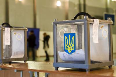 В Украине в ряде городов проходит второй тур местных выборов
