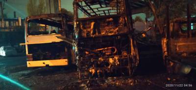 В Одессе ночью горели автобусы (фото)