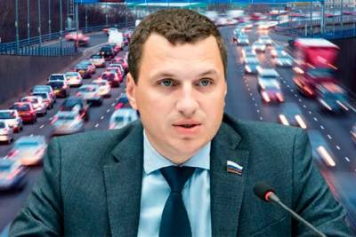 Депутат Госдумы Александр Васильев предложил обложить автомобилистов штрафами для пополнения бюджета
