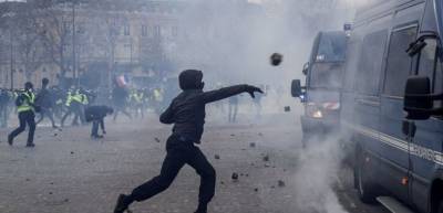 Парижский редактор о запрете снимать полицию: «Мы удаляемся от демократии»