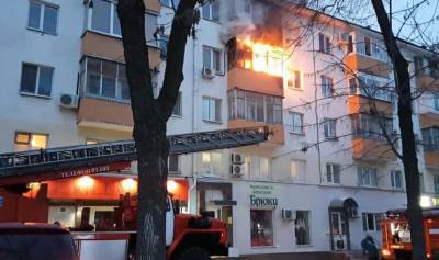 Огненный ад: общежитие вспыхнуло как факел, люди выбегали в чем были — подробности