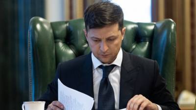 Зеленский уволил главу Черниговской РГА после задержания на взятке