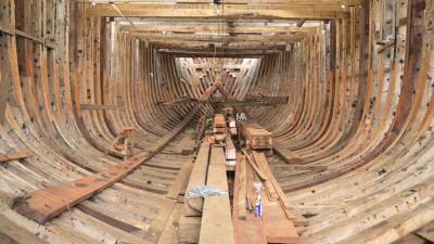 Крупнейшее грузовое судно из дерева строят в Коста-Рике.