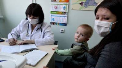 В России поменяют порядок выплаты больничных и пособий матерям