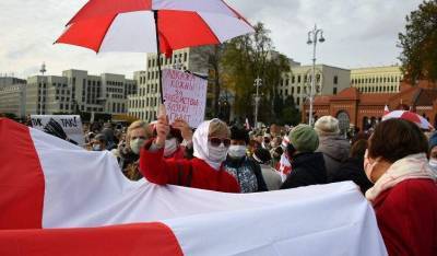 В Белоруссии на протесте силовики применили спецсредства против демонстрантов (ВИДЕО)