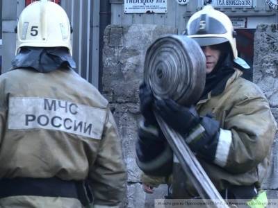 Варшавское шоссе в Москве заволокло дымом из-за пожара на крупном складе