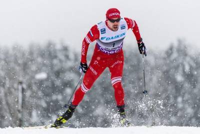 Устюгов пропустит первый этап Кубка мира по лыжным гонкам