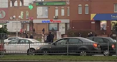 В Минске силовики били девушку дубинкой: видео