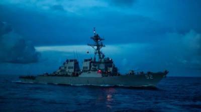 ВМС США отправили в Южно-Китайское море эсминец с управляемыми ракетами