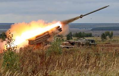 Украинские военные переставляют РСЗО «Ураган» на иномарки