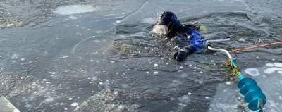 Рыбак Самарской области провалился под лед озера и утонул