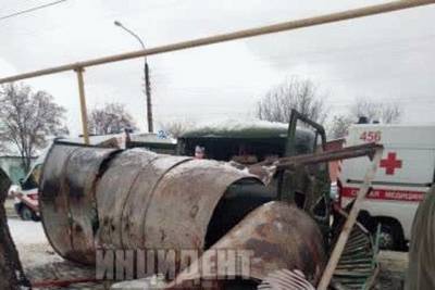 В Луганске военный грузовик въехал в остановку с людьми