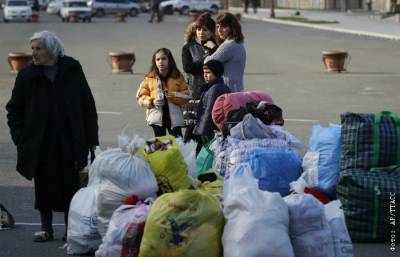 Российские миротворцы сопроводили более 1400 беженцев в Степанакерт