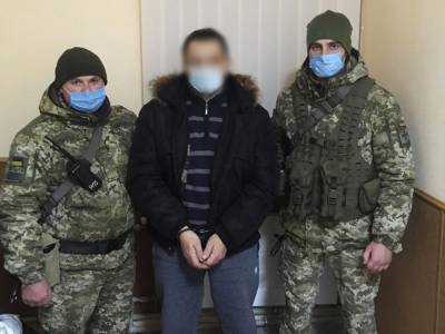 Украинские пограничники зарержали подозреваемого в изнасиловании, которого разыскивали четыре года. Он ехал из РФ