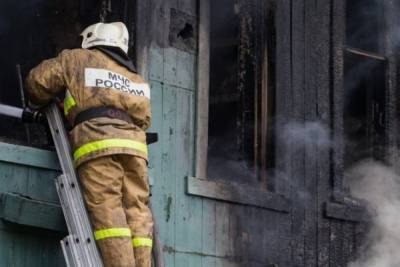 Пенсионер погиб при пожаре в жилом доме в Ростовской области