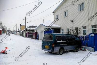 «Чудом обошлось без трагедии»: в Улан-Удэ водитель «микрика» сбил двух девочек