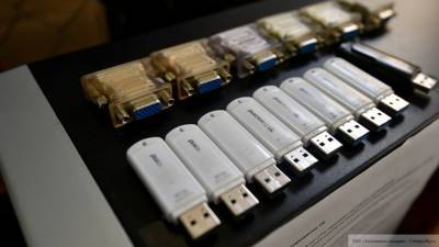 Компания Tesla запустила продажу бюджетных USB-флешек