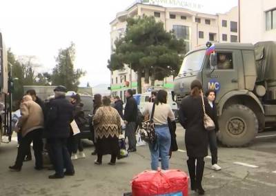 В Нагорный Карабах вернулись из Армении еще более 1400 беженцев