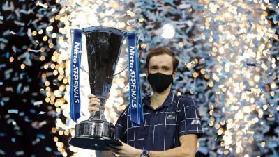 Российский теннисист Даниил Медведев победил Доминика Тима из Австрии в финале итогового турнира ATP