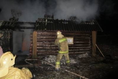 В Ивановской области 12 человек тушили загоревшуюся баню