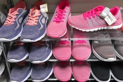Более 9,5 тысяч пар фальшивых Nike и Dolce Gabana продавали в магазине Новосибирска