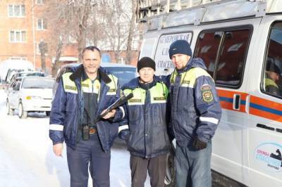 В Кемерове спасатели пришли на помощь двум детям
