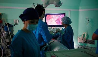 Тюменские хирурги успешно выполняют операции через один прокол
