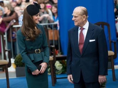 Елизавета II - принц Филипп - Неочевидная причина, почему принц Филипп всегда больше симпатизировал Кейт, а не Меган - skuke.net