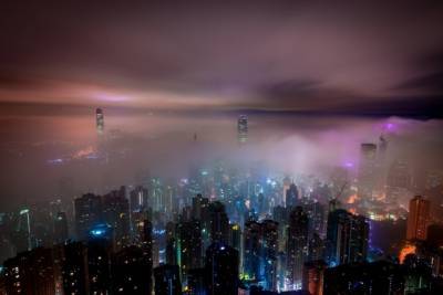 В Гонконге открылся самый безопасный парк развлечений, который приспособили к пандемии