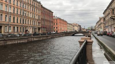 Петербуржцам пообещали теплую погоду и небольшие дожди