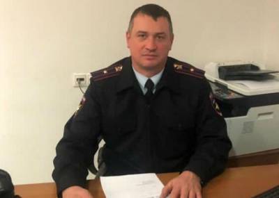 Собирался сам принять роды: многодетный полицейский спас беременную в аэропорту Иркутска