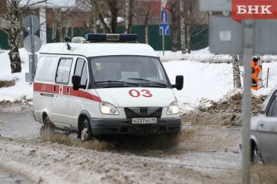 Пешеход в Сыктывкаре сломал стопу в аварии с УАЗом