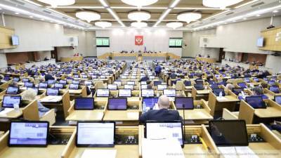 Госдума рассмотрит законопроект о назначении гражданских в высшие офицеры