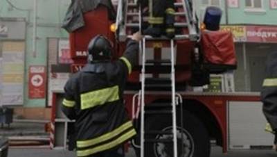 Спасатели потушили пожар в универсаме "Невский" в Петербурге